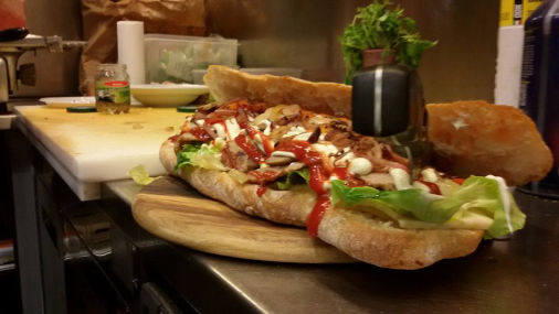 Fast Monterosso Hamburger Panini Birre